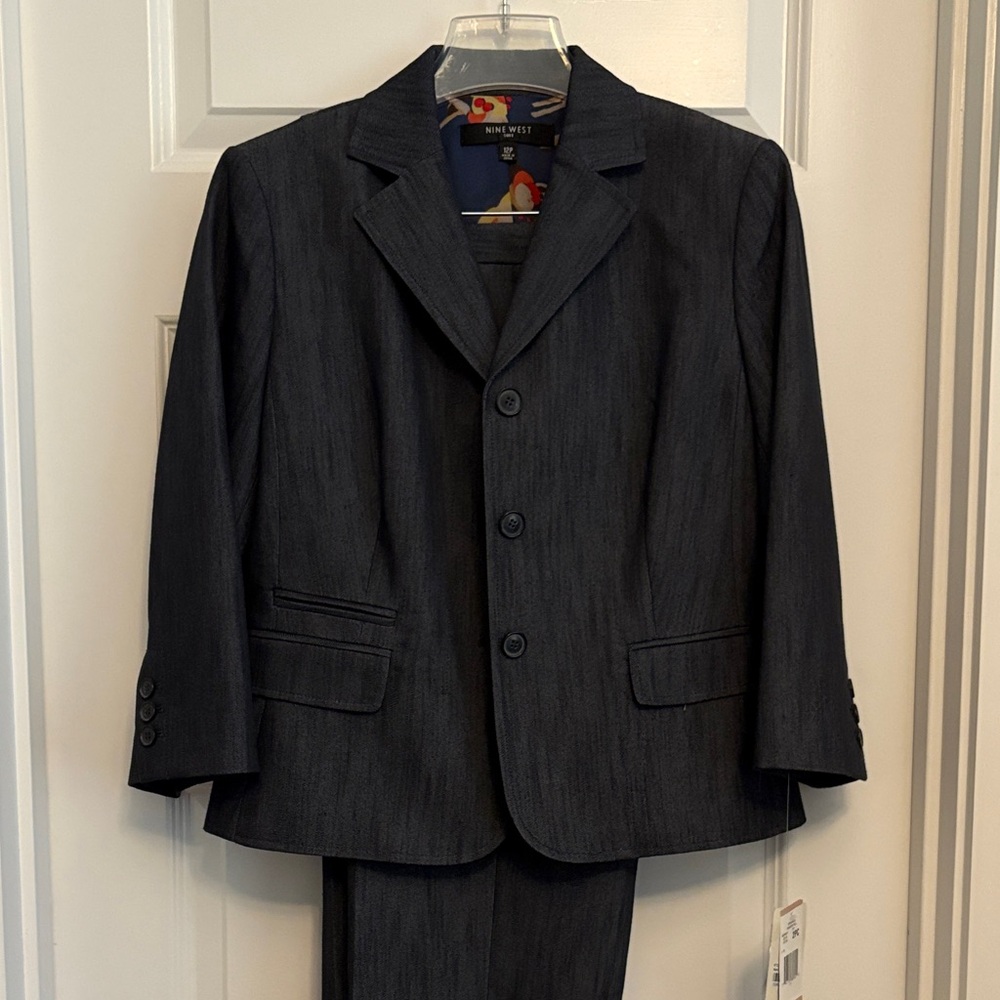 Blue Women’s Suit - Picture 2 of 4